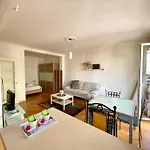 Apartment 9 Minutes From Lausanne Train Statio